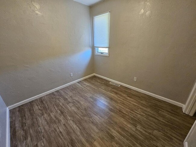 1319 Alpine St in Longmont, CO - Building Photo - Building Photo