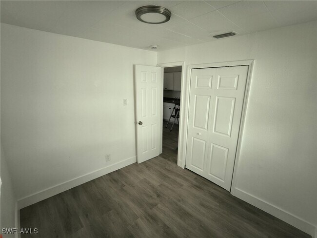 3343-3347-3347 Dora St in Ft. Myers, FL - Building Photo - Building Photo