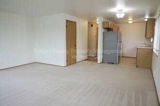 3232 21st Ave W in Seattle, WA - Building Photo - Building Photo