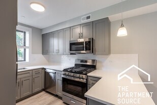 1135 Oak Ave in Evanston, IL - Building Photo