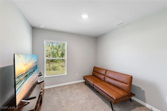 923 Hooper Ave in Lehigh Acres, FL - Foto de edificio - Building Photo