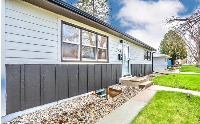 property at 1428 Royal Rd
