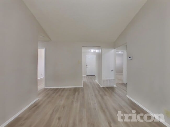 15022 Old Creek St in San Antonio, TX - Foto de edificio - Building Photo