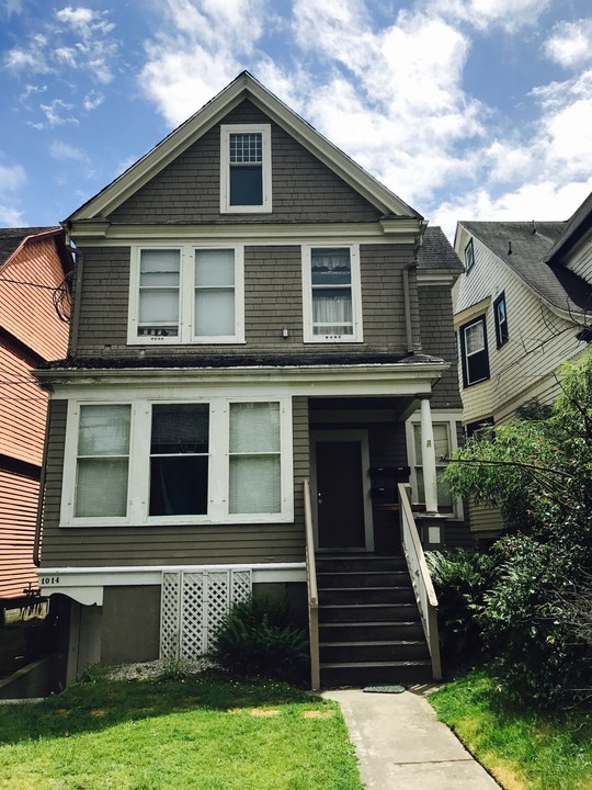 1014 6th Ave in Tacoma, WA - Foto de edificio