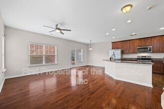 7333 Adare Mews Rd in Charlotte, NC - Building Photo - Building Photo