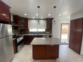 1284 N Sierra Bonita Ave in Pasadena, CA - Building Photo - Building Photo