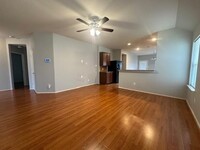 10426 Whisper Bluff Dr in Humble, TX - Foto de edificio - Building Photo