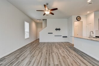 24810 Lorenzo Glaze Trail in Katy, TX - Foto de edificio - Building Photo