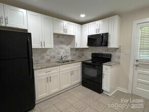 19612 Oak St, Unit 3 in Cornelius, NC - Building Photo - Building Photo
