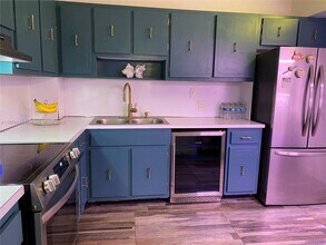 4200 Hillcrest Dr in Hollywood, FL - Foto de edificio - Building Photo