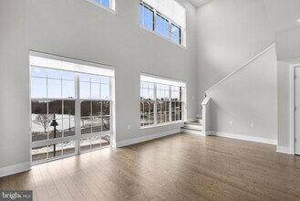 502 Diamondback Dr in Gaithersburg, MD - Building Photo - Building Photo