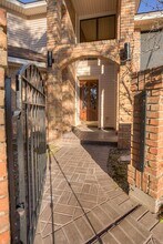 1511 W Lake Shore E in Huntsville, TX - Building Photo - Building Photo