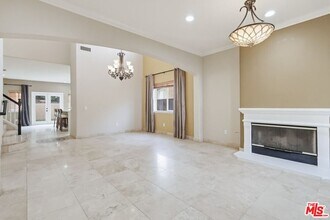 5187 Knollwood Way in Los Angeles, CA - Building Photo - Building Photo