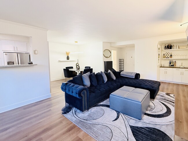 property at 7560 Hollywood Blvd