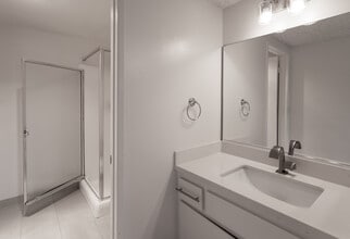 316-356 W. Meda Ave. Glendora CA. 91741 in Glendora, CA - Foto de edificio - Interior Photo