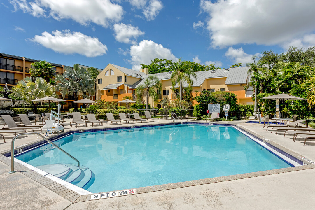 Boynton Beach Townhomes in Boynton Beach, FL - Building Photo