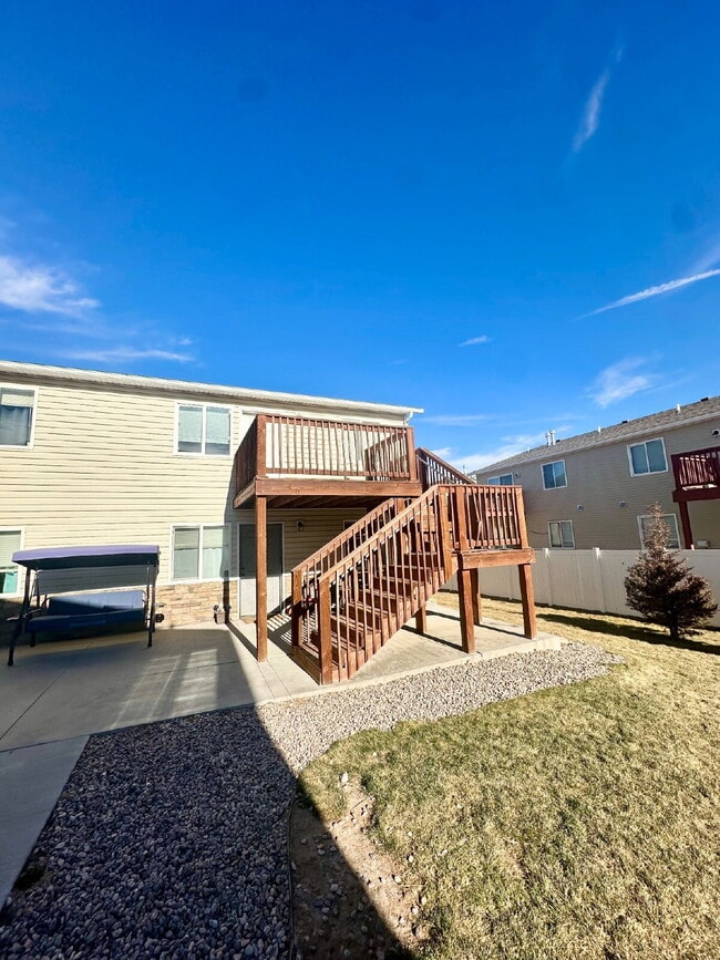 343 Annie Morgan Ct in Cheyenne, WY - Foto de edificio - Building Photo