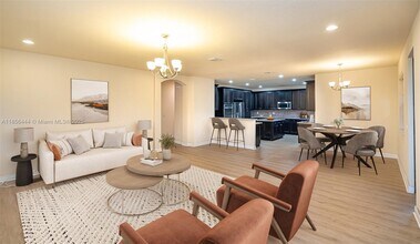 9942 NW 86th Terrace in Doral, FL - Building Photo - Building Photo