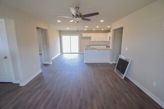 356 N Wyandotte St in Farmington, AR - Building Photo - Building Photo