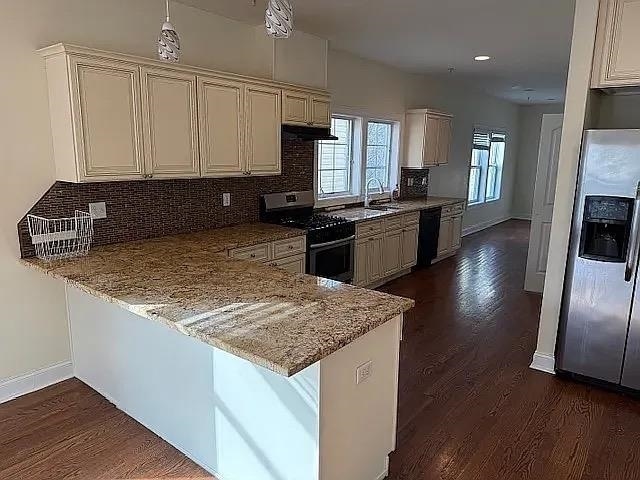 property at 600 Frank E Rodgers Blvd N