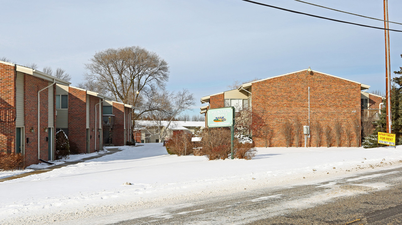 Parkview Terrace in Sheboygan, WI - Building Photo