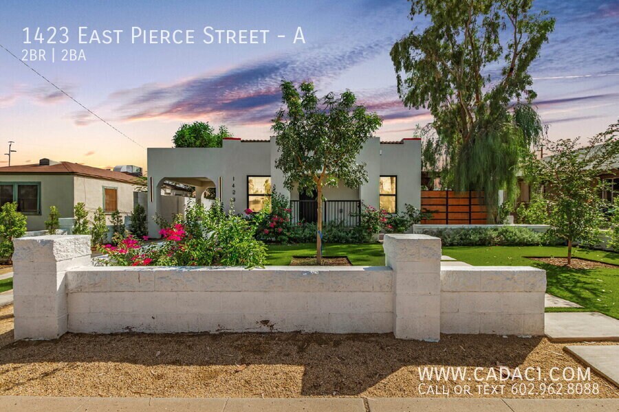 1423 E Pierce St in Phoenix, AZ - Foto de edificio