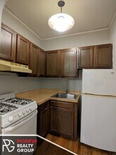 832 W Wolfram St, Unit 837-101 in Chicago, IL - Building Photo - Building Photo