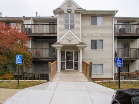 Orchard Manor Apartments in Omaha, NE - Building Photo