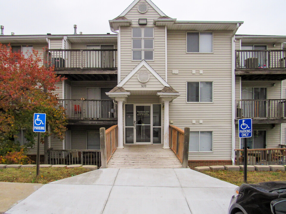 Orchard Manor Apartments in Omaha, NE - Foto de edificio