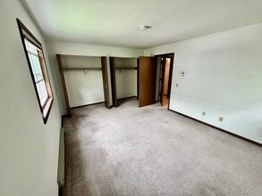 3176 Ridgeway Ave, Unit #5 in Madison, WI - Foto de edificio - Building Photo