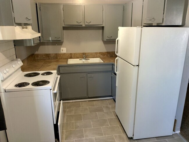1994 Elmira St in Aurora, CO - Building Photo - Building Photo