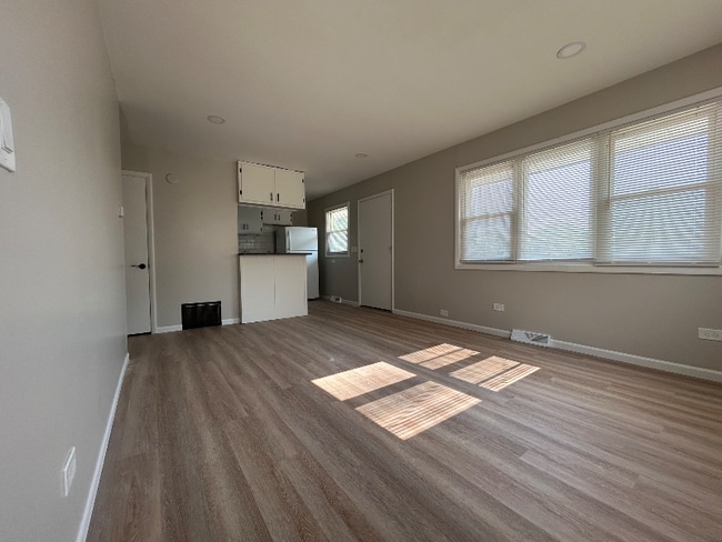 1590 N La Fox St in South Elgin, IL - Building Photo - Building Photo
