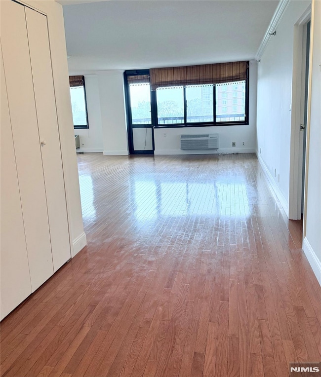 1265 15th St in Fort Lee, NJ - Building Photo - Building Photo