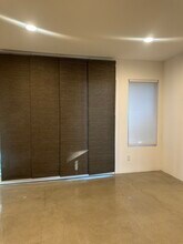 18645 Hatteras St, Unit 102 in Tarzana, CA - Building Photo - Building Photo