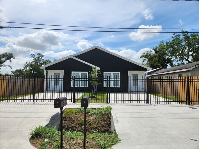 property at 4124 Vaughn St