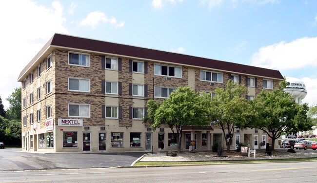 1525 Ogden Ave in Downers Grove, IL - Building Photo - Building Photo