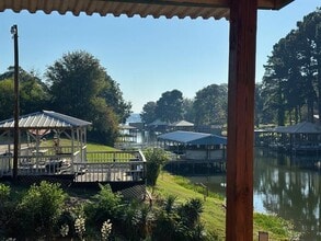 16729 Malibu Dr in Flint, TX - Building Photo - Building Photo