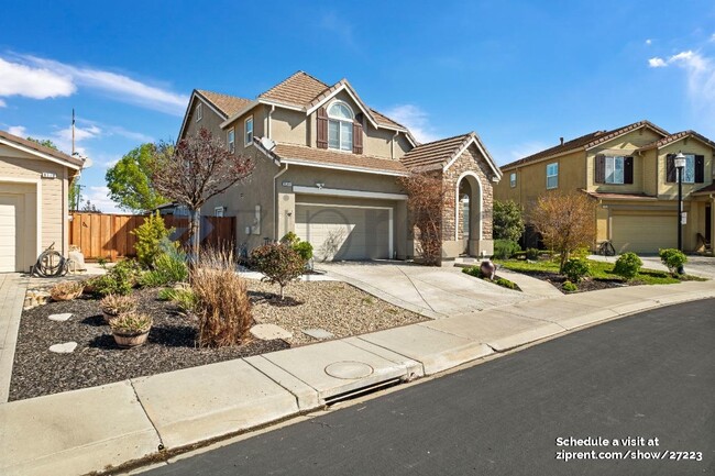 8106 Westport Cir in Discovery Bay, CA - Building Photo - Building Photo