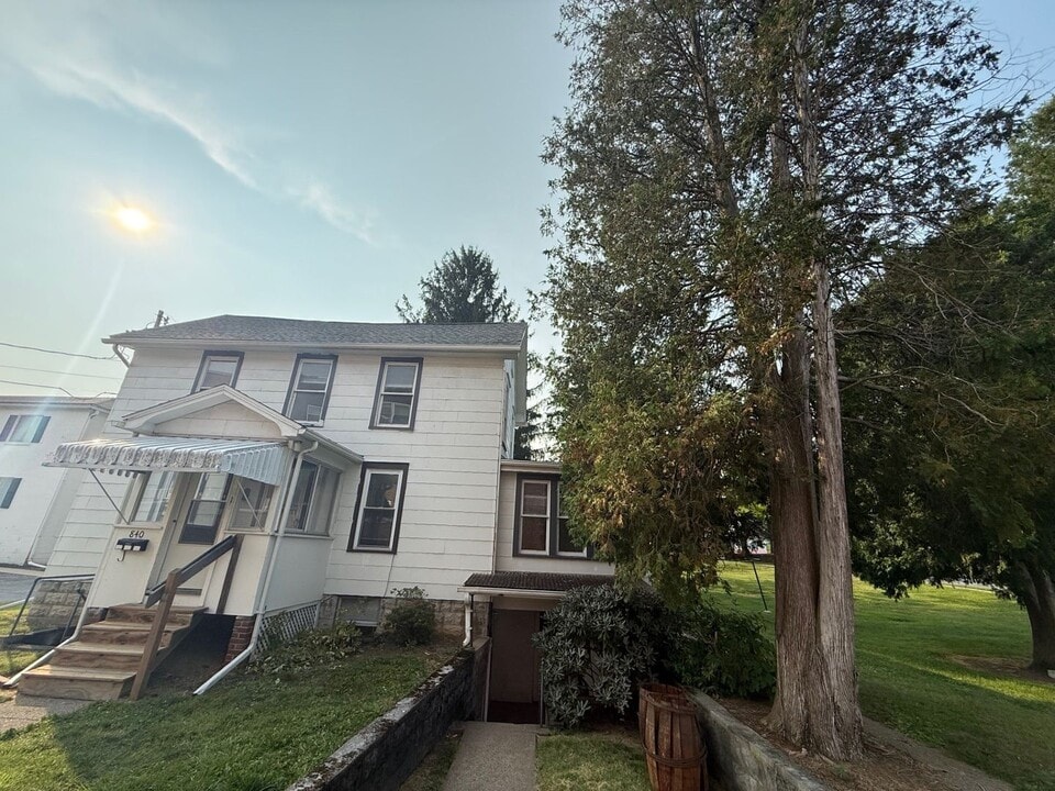 840 Old Boalsburg Rd in State College, PA - Building Photo
