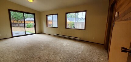 18914 Ballinger Way NE in Lake Forest Park, WA - Building Photo - Building Photo