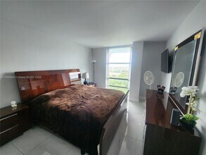 1825 W 44th Pl in Hialeah, FL - Building Photo - Building Photo