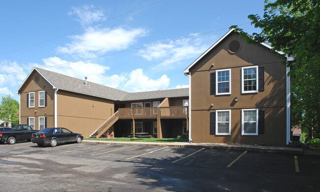 400 Wisconsin St in Lawrence, KS - Foto de edificio - Building Photo