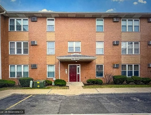 100 Riverview Ct in Secaucus, NJ - Building Photo - Building Photo
