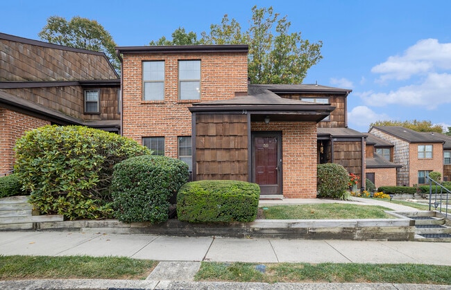 property at 50 Rittenhouse Ct