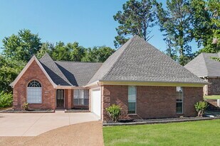1163 Carriage Dr S in Southaven, MS - Building Photo
