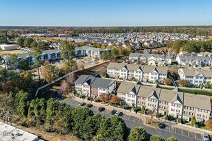 1130 Renewal Pl, Unit 100 in Raleigh, NC - Building Photo