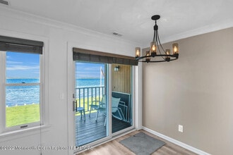 324 Shore Dr in Highlands, NJ - Building Photo - Building Photo