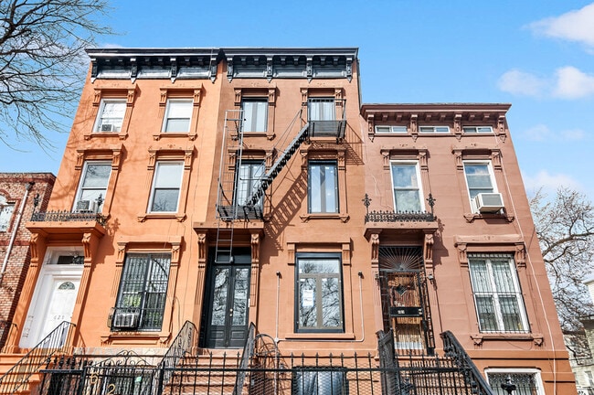 629A Madison St, Unit 3