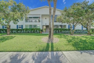 315 Venetian Dr