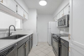 2277 S Kirkwood Rd, Unit 4808 in Houston, TX - Foto de edificio - Building Photo